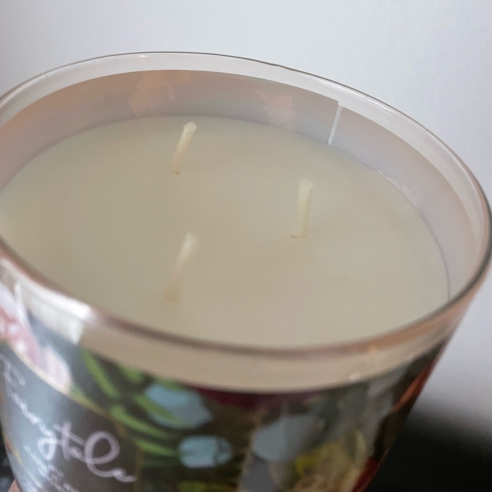 Bath & Body Works Fairytale 3 Wick Candle - Picture 2 of 3